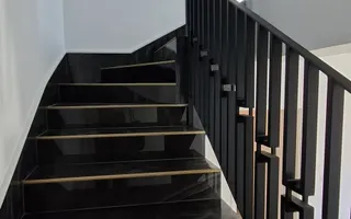 Duplex spatios cu garaj si pereti dublii - Poză 11