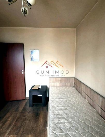 Apartament 3 camere, ultracentral, decomandat, 2 grupuri sanitare - Poză 8
