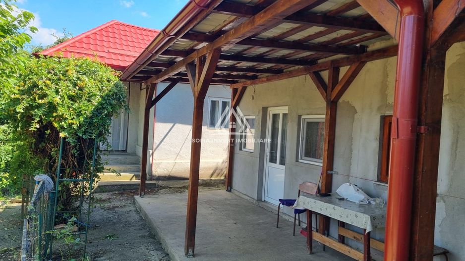 CASĂ LA ȚARĂ, SÂMBOLENI, COMUNA CAMARAȘU - Poză 3