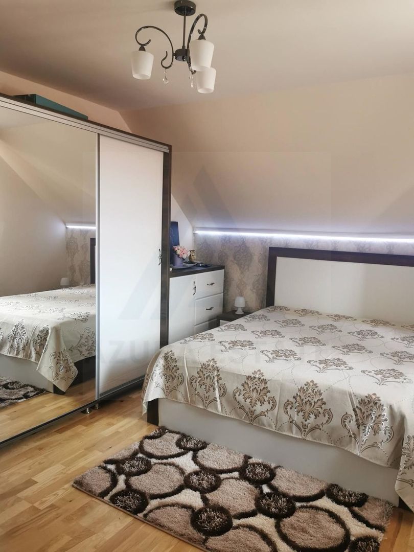 Casa individuala cu garaj 60 mp si teren+gradina 2650 mp in Porumbacu - Poză 3