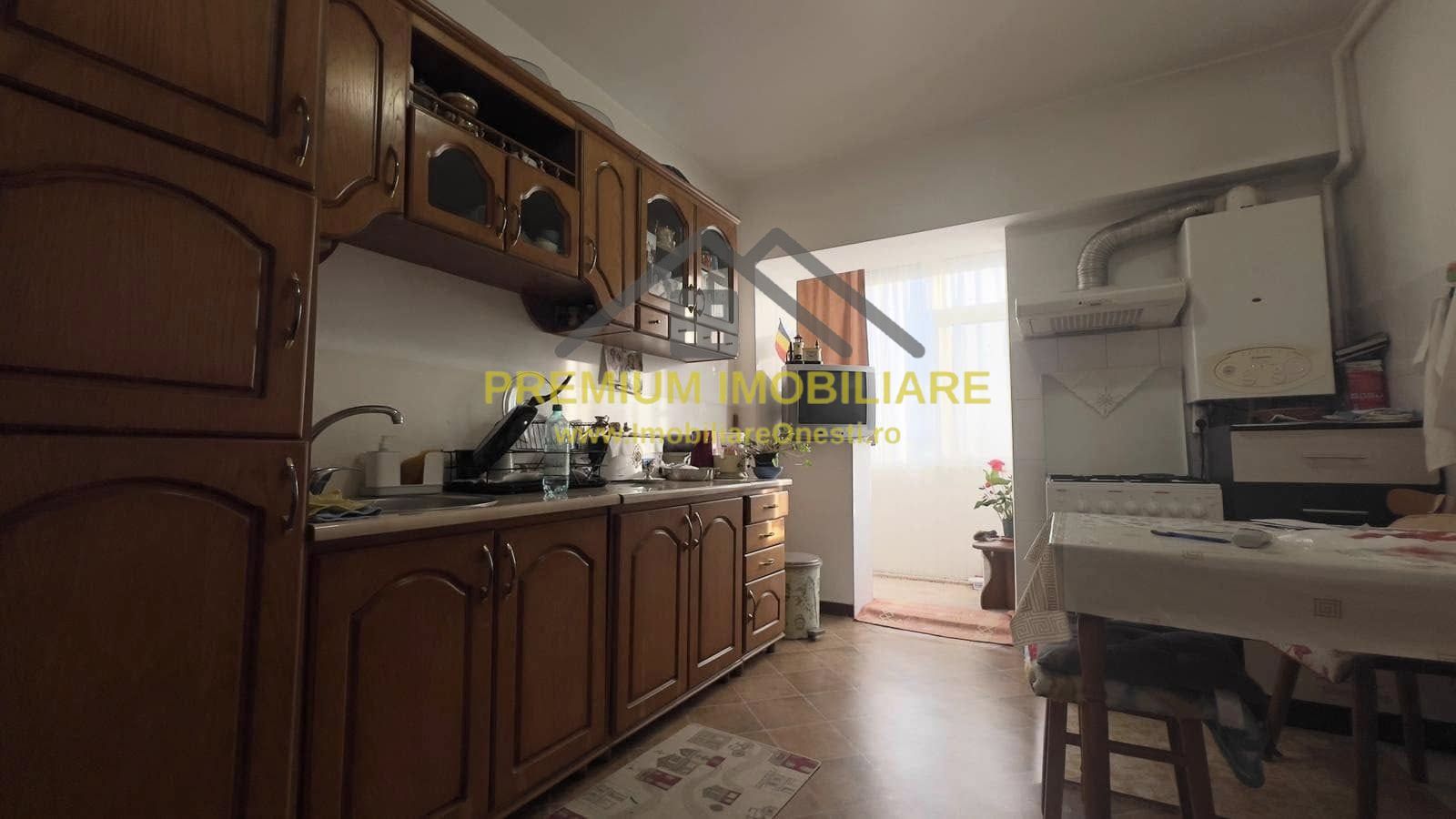 Apartament 3 Camere - Decomandat - Zona de jos - Poză 8