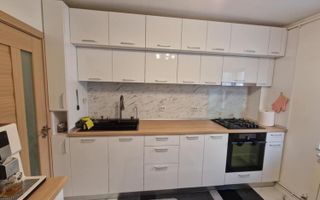 Apartament la vanzare - Poză 1