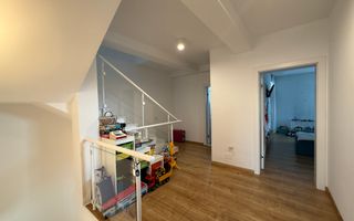 Casa insiruita deosebita cu 5 camere in cartierul Sopor - Poză 6