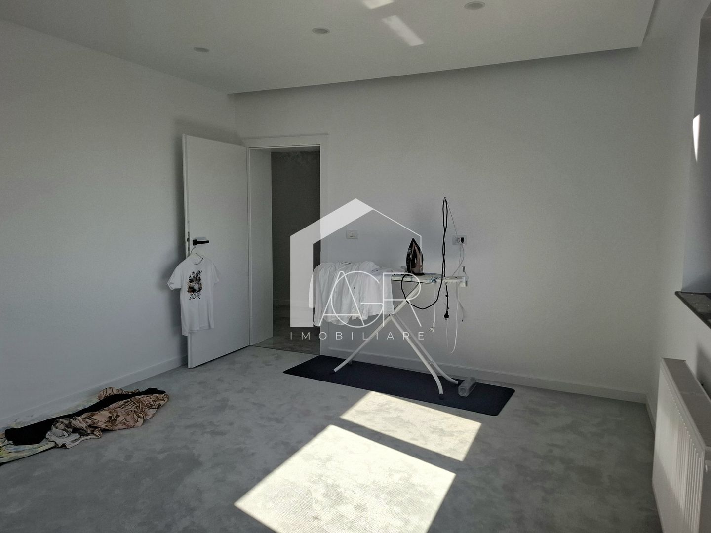 Vila cu 5 camere de vanzare, Strejnicu - Poză 19