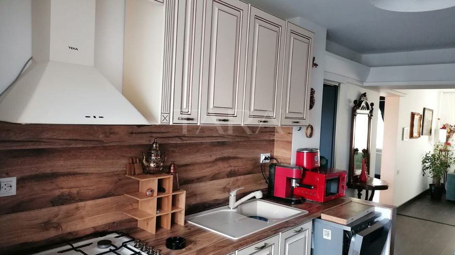 Apartament confortabil,  4 camere decomandate in Marasti. - Poză 2