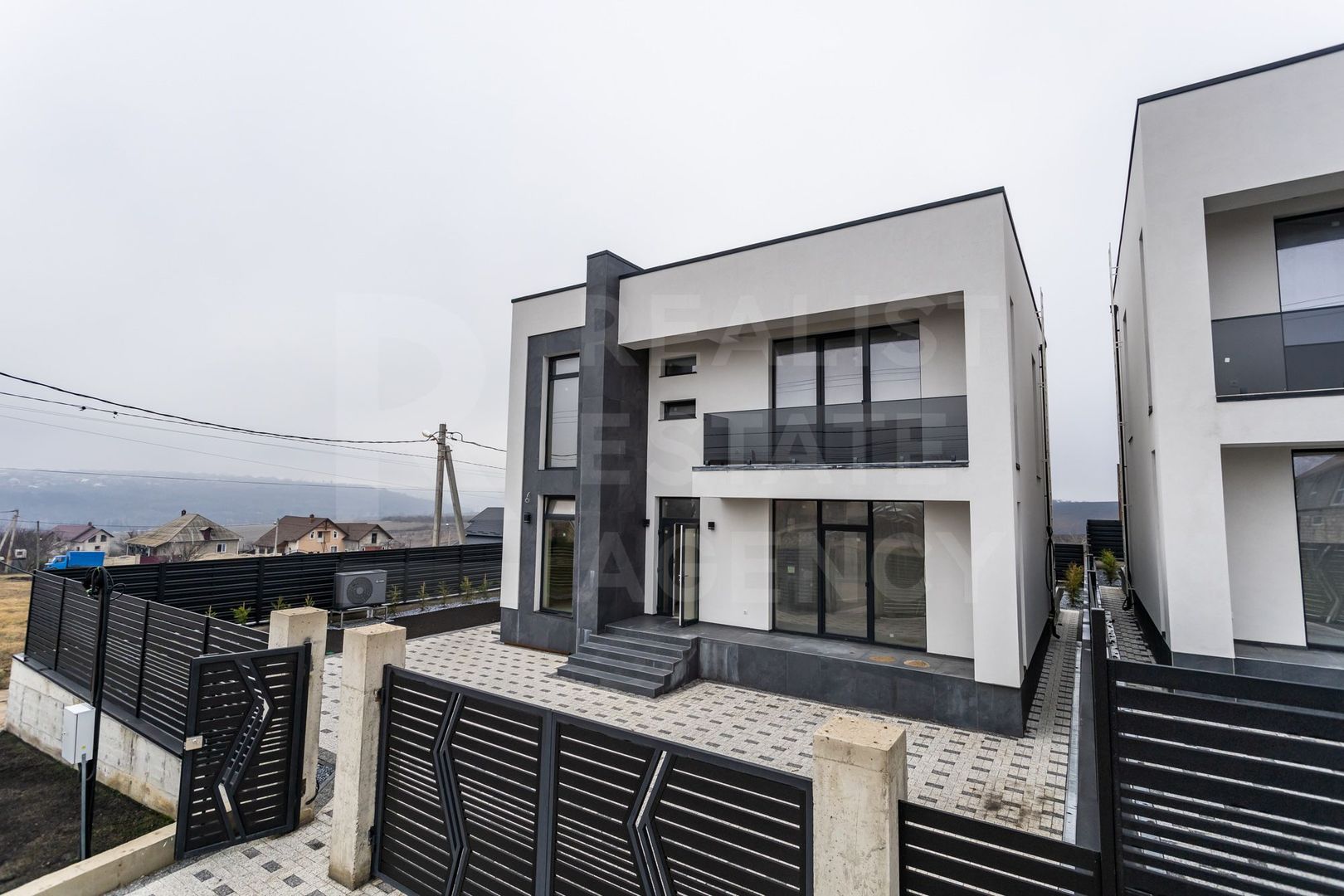 Vânzare, casă, 2 nivele, 4 camere, strada Mihai Eminescu, Cruzeşti - Poză 6