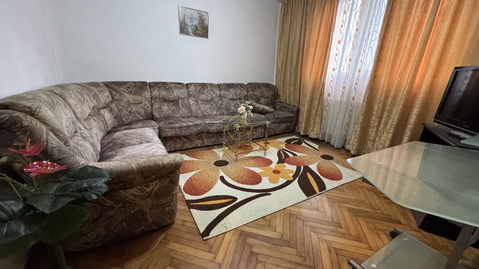 Apartament de inchiriat 3 camere -Decomandate/Zona Centrala - Poză 2