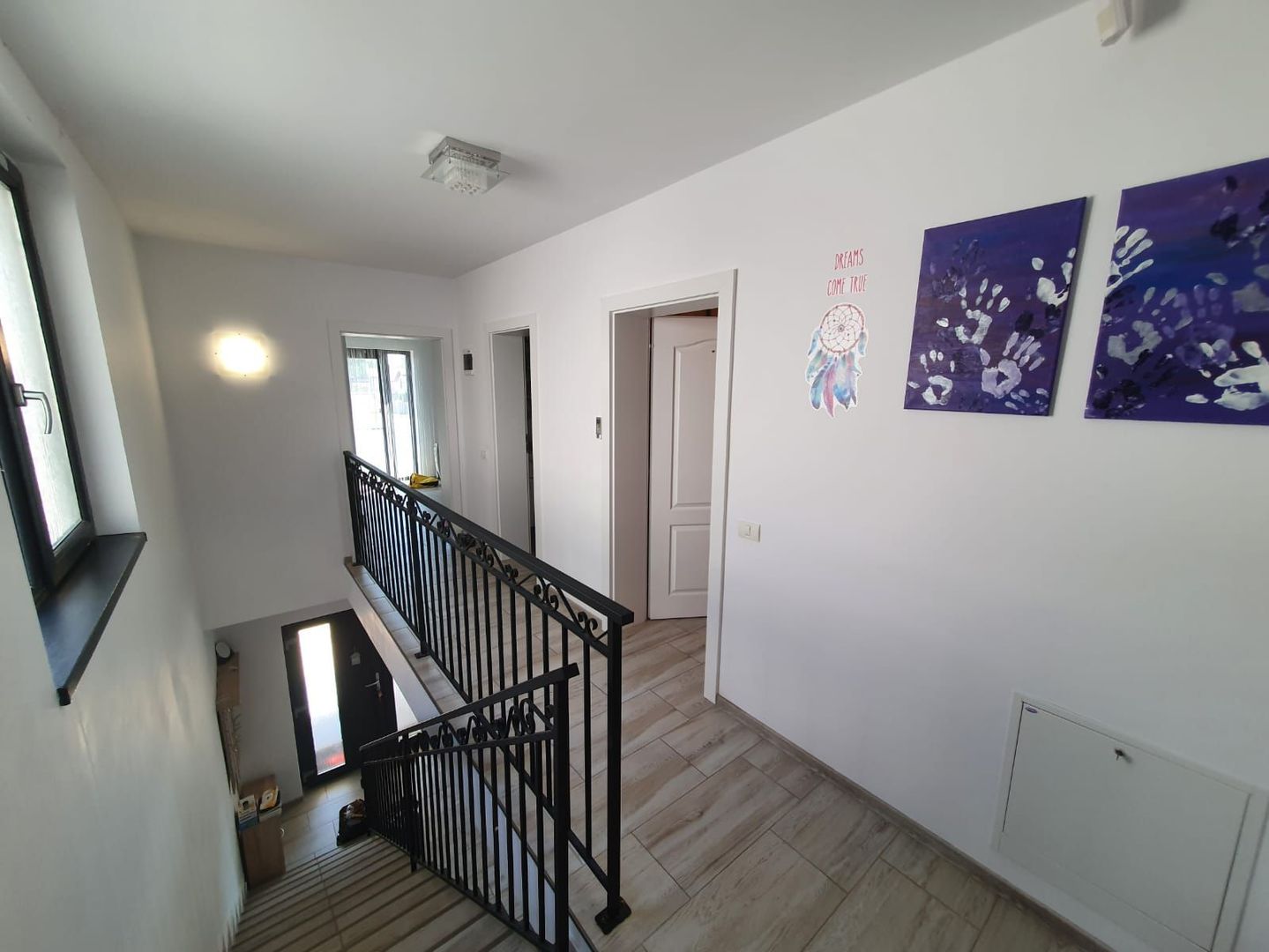 Casa cu 4 camere si garaj - Poză 6