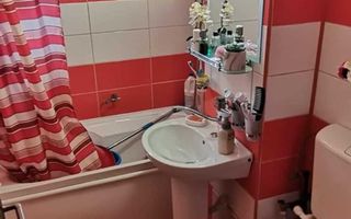 Apartament 3 camere de vânzare zona V. Aron - Poză 5
