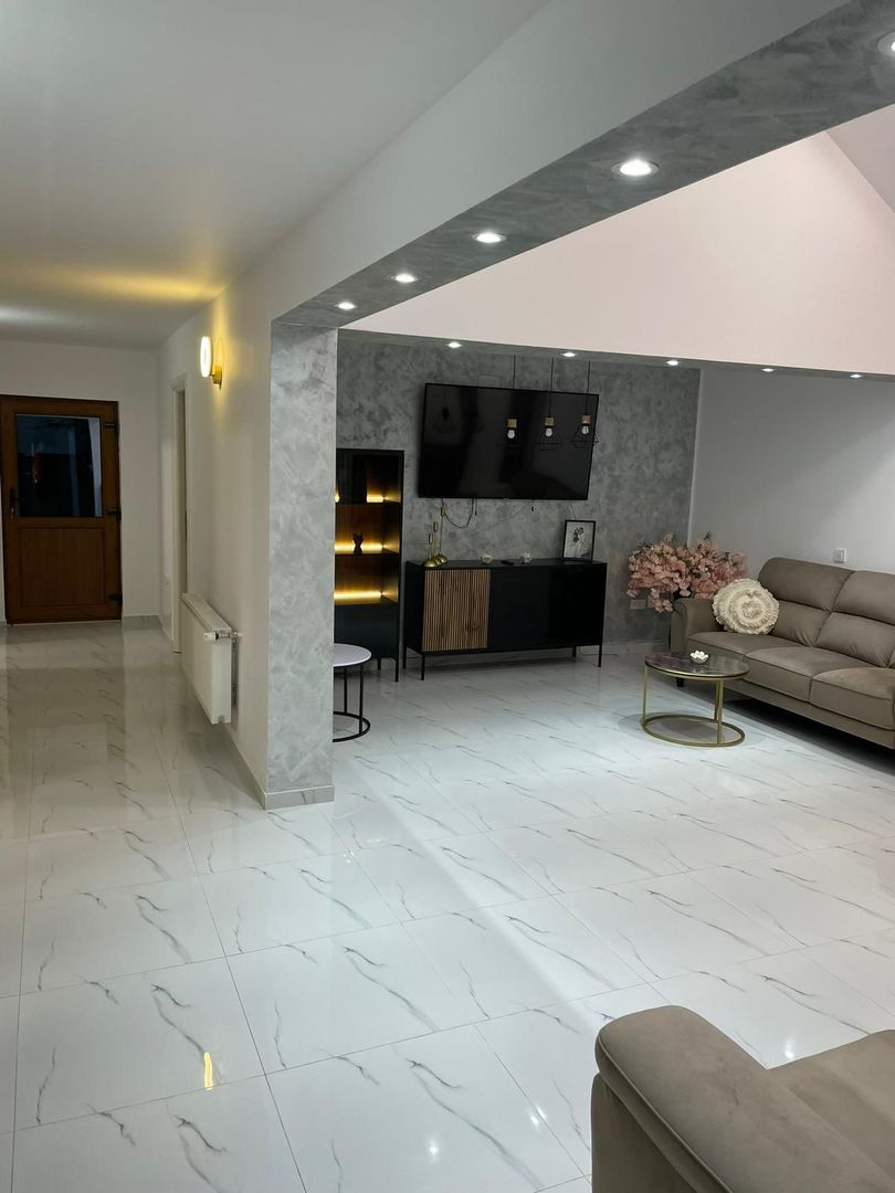 Casa individuala Tunari | Curte libera 200 mp - Poză 7