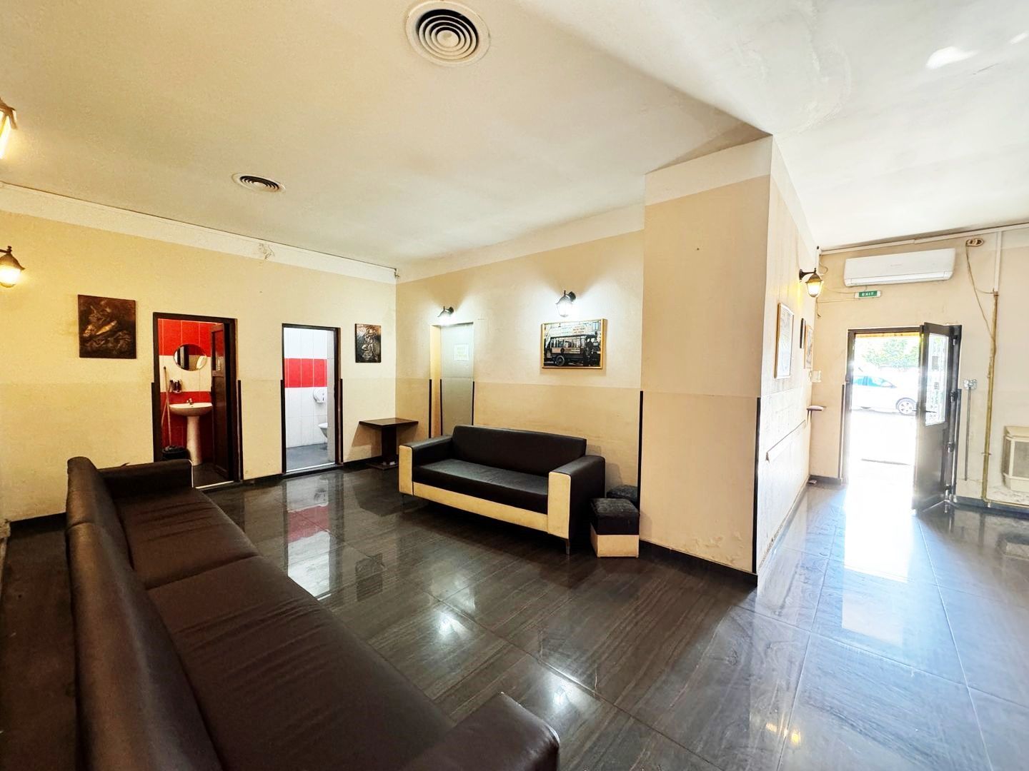 Spațiu Comercial în Boul Roșu,. Ideal pentru Fast Food și Cafenea! - Poză 3