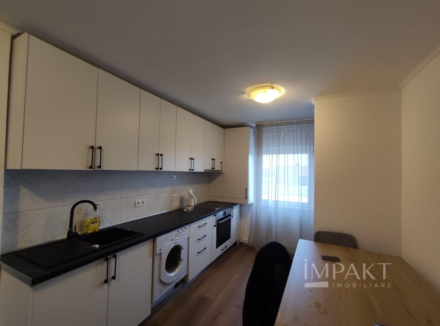 Apartament cu 3 camere, prima închiriere după renovare- zona UMF - Poză 4