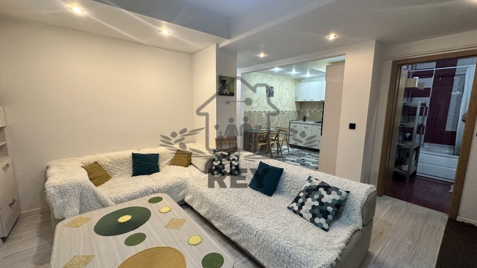 Apartament 3 camere zona Valea Aurie de vânzare - Poză 2