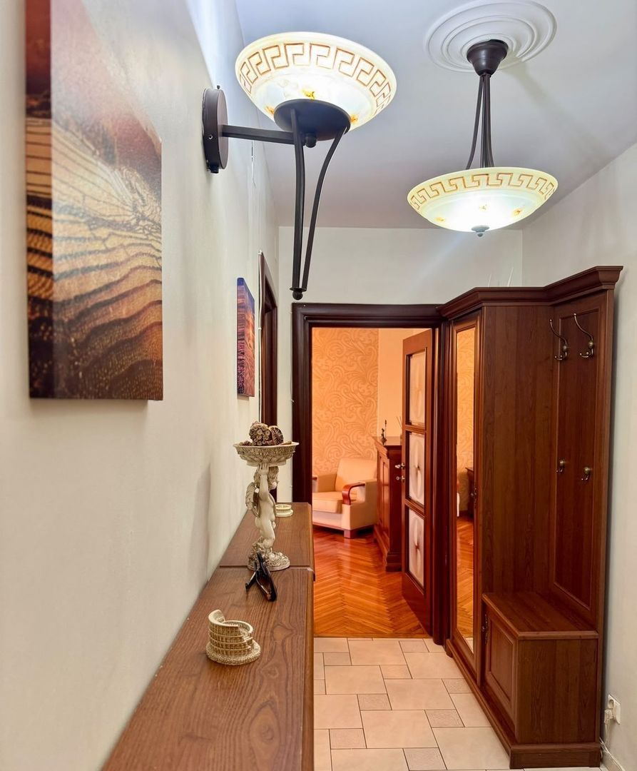 Închiriere Apartament 2 camere, vedere Palatul Parlamentului - Poză 4