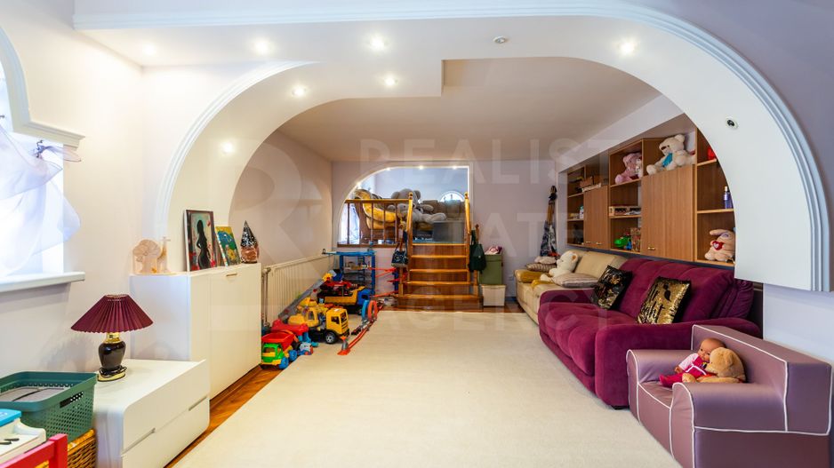 Vânzare casă de lux, 700 mp + 22 ari, situată în Tohatin - Poză 31