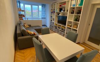 Etaj intermediar. Mobialt si utilat. Cu centrala proprie - Poză 1