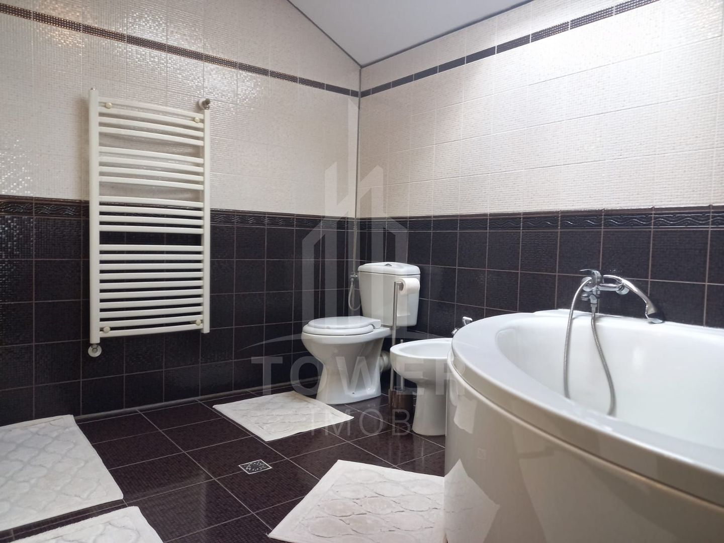 Proprietate deosebită de vânzare în Șelimbăr (zona Dracula) - Poză 15