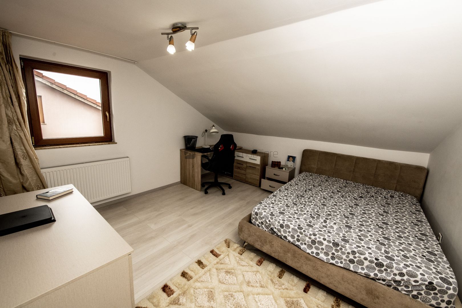 Sapient | Casă renovată situată la intrarea în loc. Nojorid - Poză 11