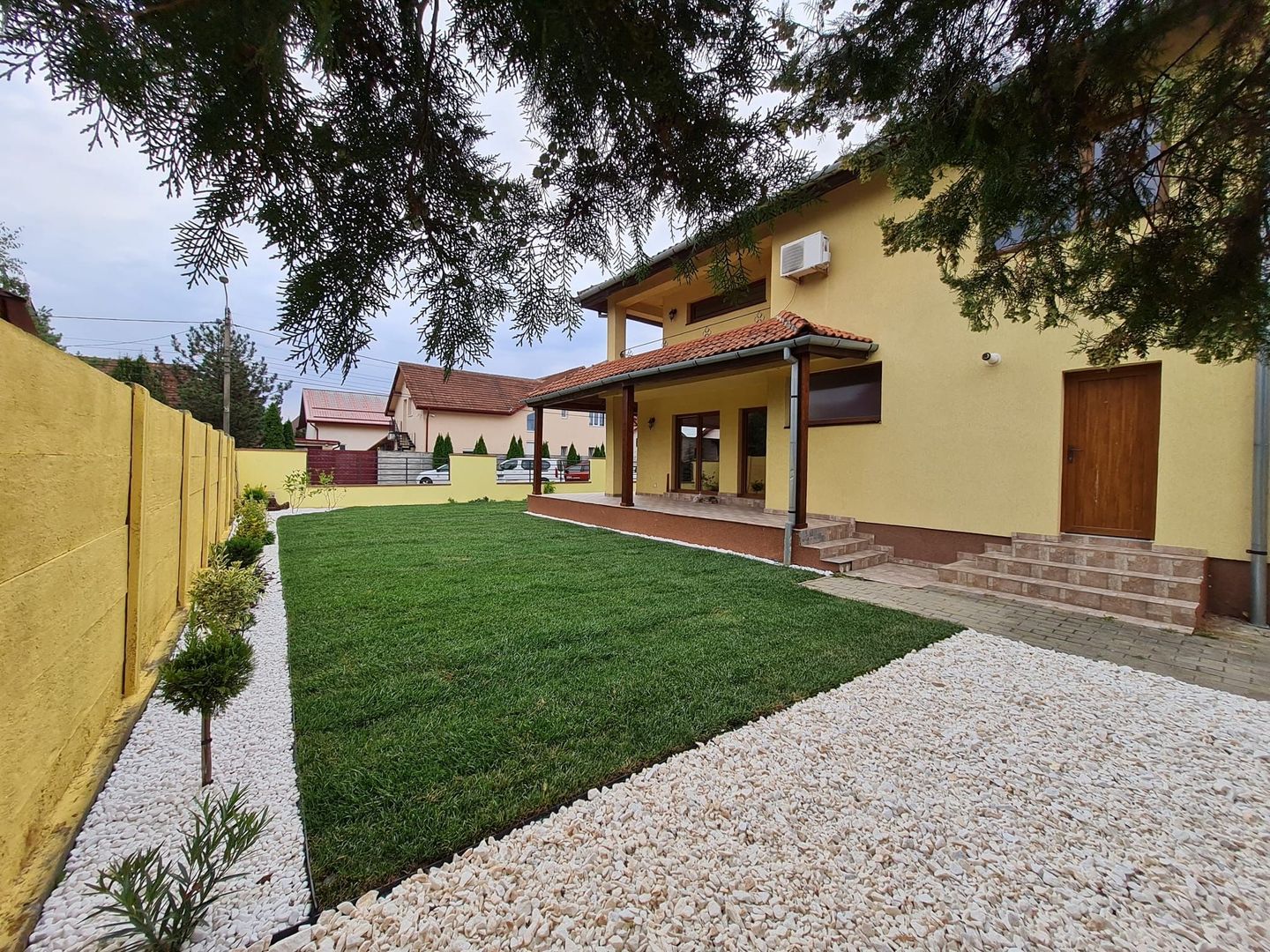 Super oferta!!!Vila spațioasă în Ghiroda! - Poză 5