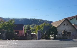 Casa cu 3 corpuri de cladire, localitatea Lipova - Poză 1