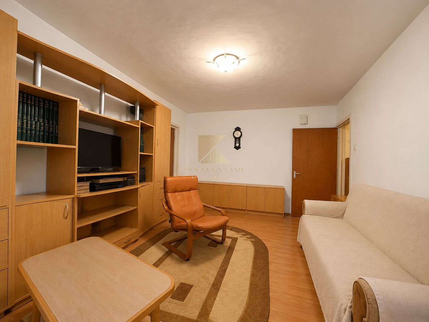 Apartament luminos cu 3 camere, parcare și boxă, zona Astra - Poză 3