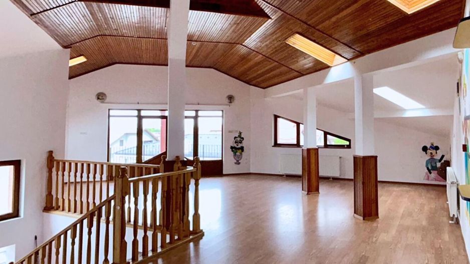 Inchiriere casa individuala multifunctionala zona rezidentiala Bunloc - Poză 4