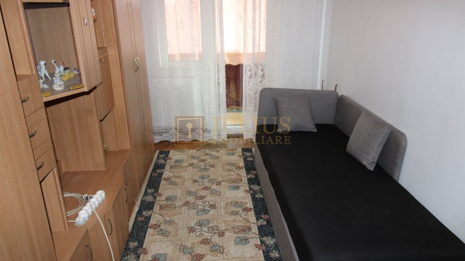 3 camere, situat in Complexul Studentesc, centrala proprie, familie, studenti - Poză 12