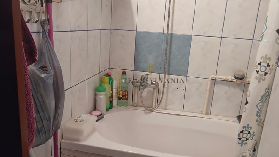 Garsoniera decomandata, suprafata generoasa - Poză 4