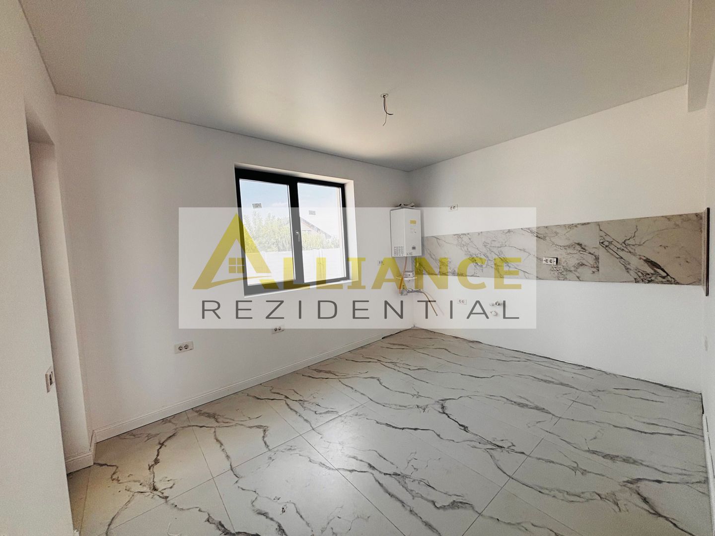 Casă premium de vânzare în zona Miorița - Poză 10