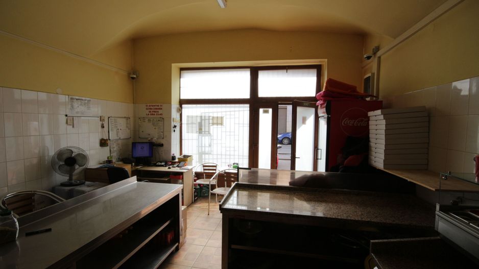 Casa cu apartamente si SAD -uri in zona Traian - Poză 23