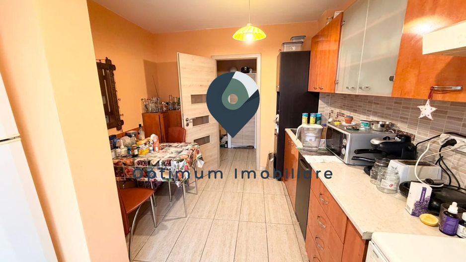 Apartament cu 3 camere, 2 bai, etaj 3/4 in Marasti, zona CBC ! - Poză 2