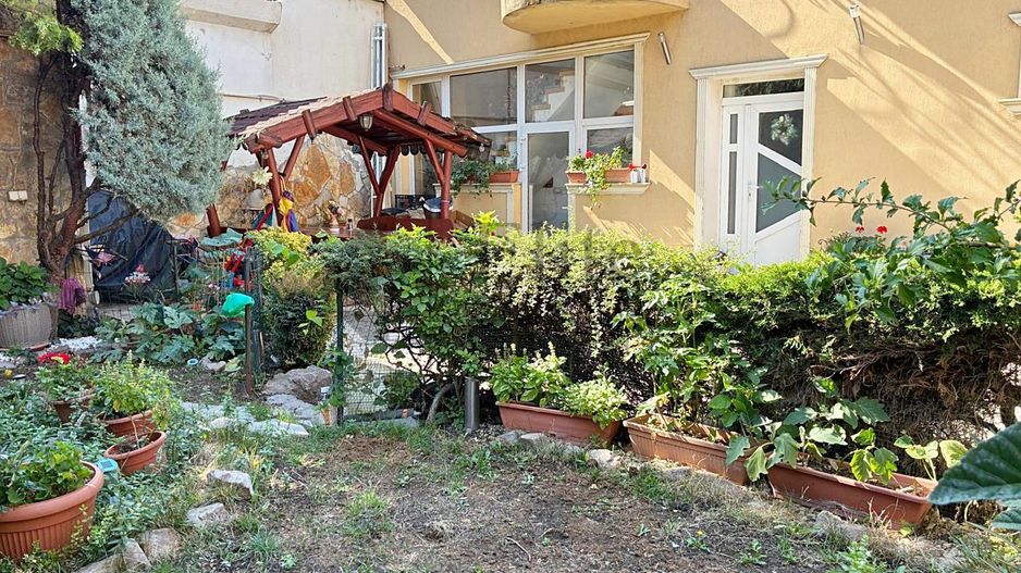 Casa singura in curte ultracentral in Oradea - Poză 2