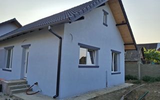 1/2 Duplex Parter Sanmihaiu Roman ,3 Camere,2 Bai,Toate Utilitatile - Poză 1