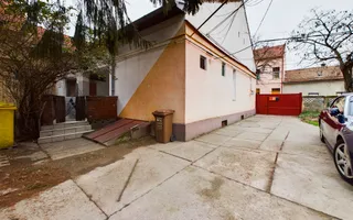 Apartament cu 4 camere la casa in centru - Poză 11