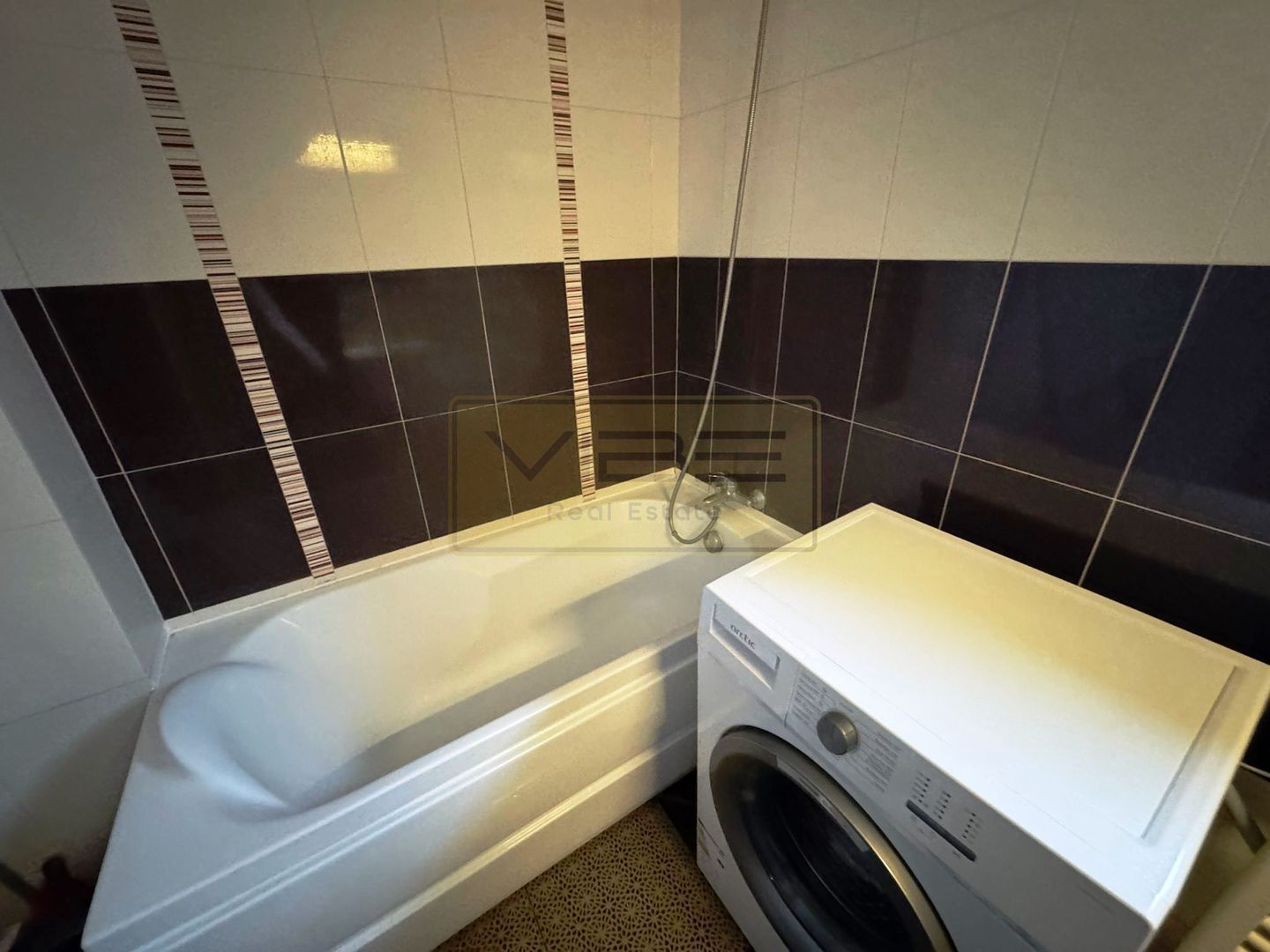 Garsoniera moderna zona centrala - 5 min Palas Mall - Poză 12