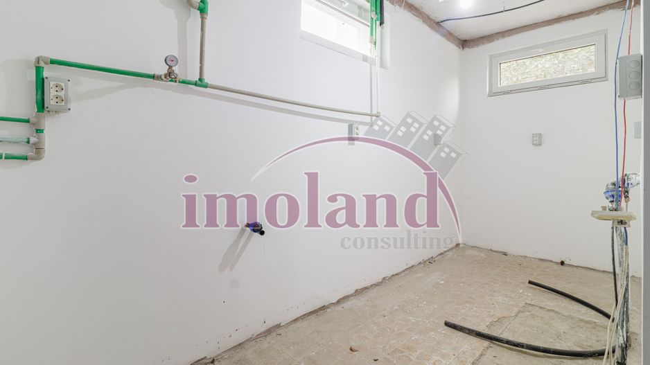 Inchiriere imobil - cu garaj si curte - birou/clinica/gradinita - Poză 25
