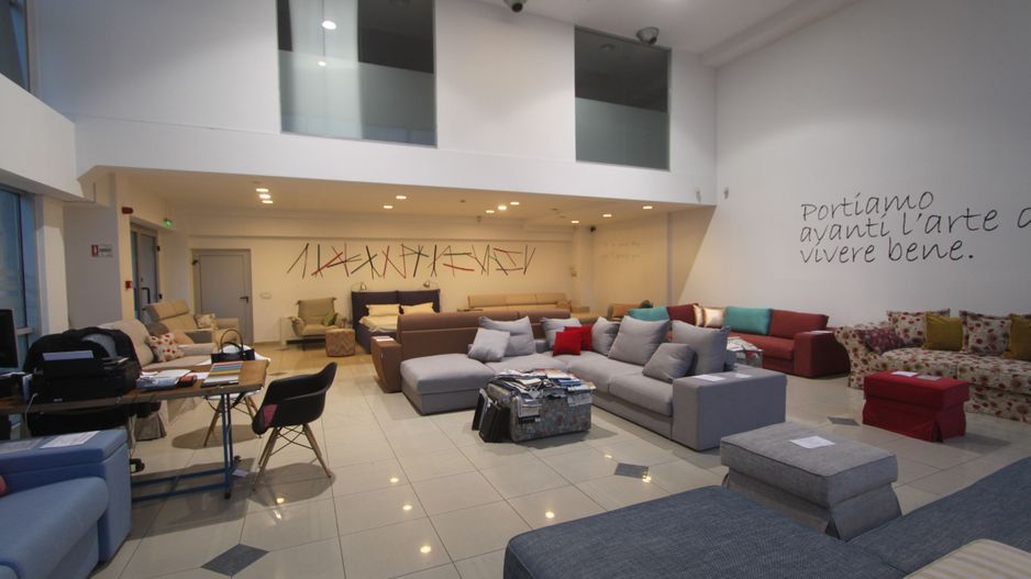 Showroom -150mp-zona de Nord - Poză 14