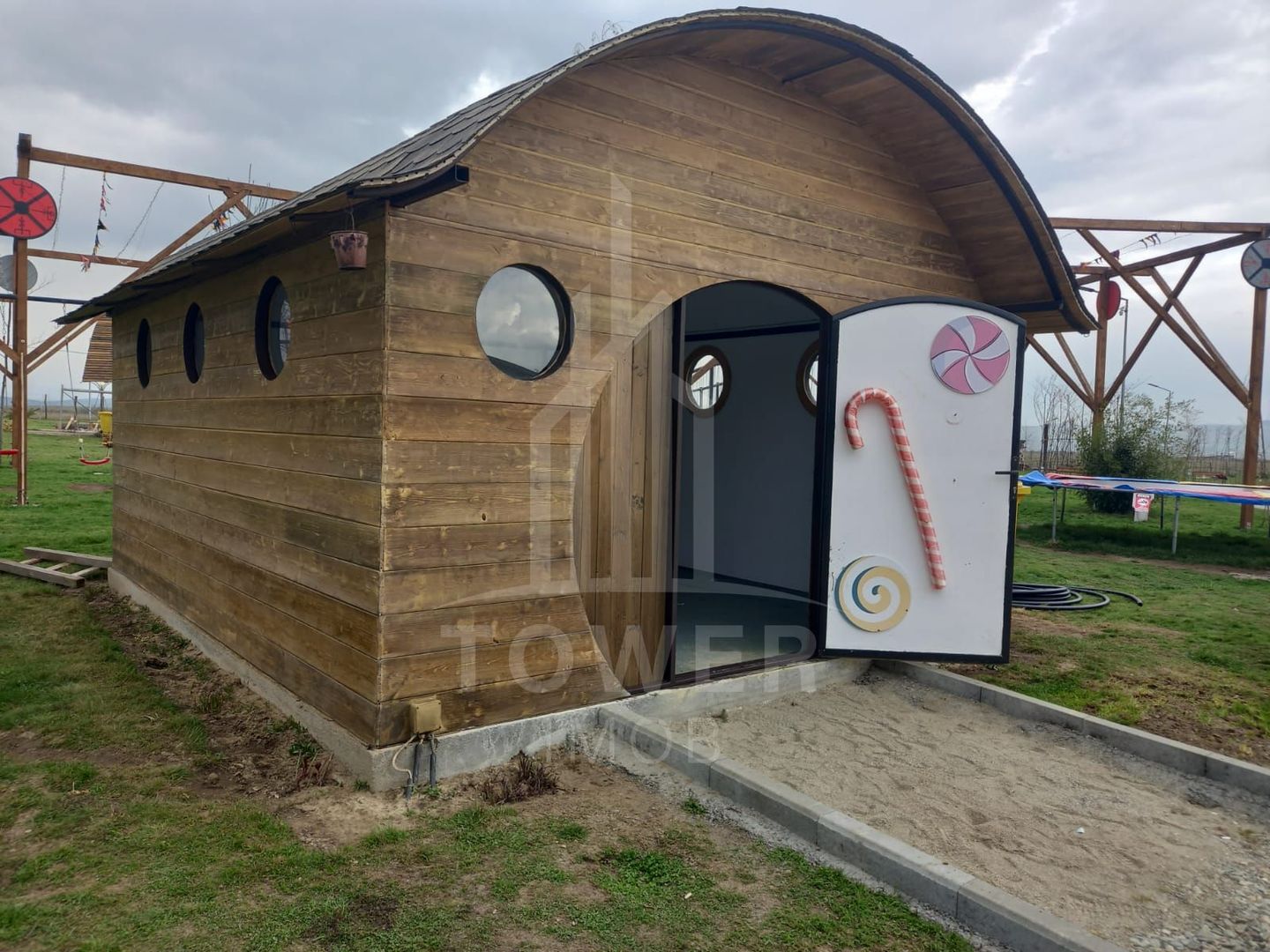 Închiriere Spațiu Comercial – Căsuță din Lemn, 20mp - Valea Avrigului - Poză 1