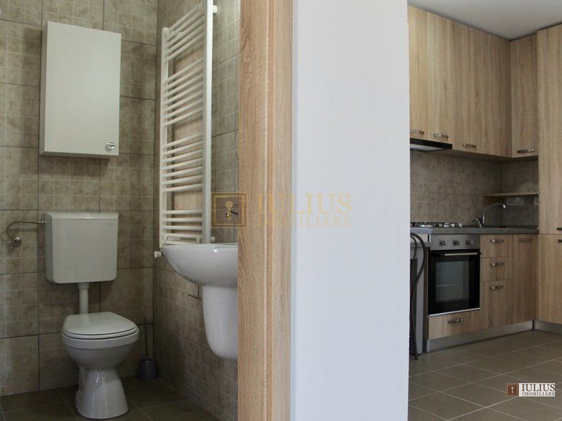 2 dormitoare, 80 mp utili, gradina si curte proprie de 300mp. - Poză 17