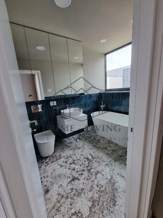 VILA DE LUX CU 4 CAMERE LA INCHIRIERE IN COMPLEX EXCLUSIVIST - Poză 8