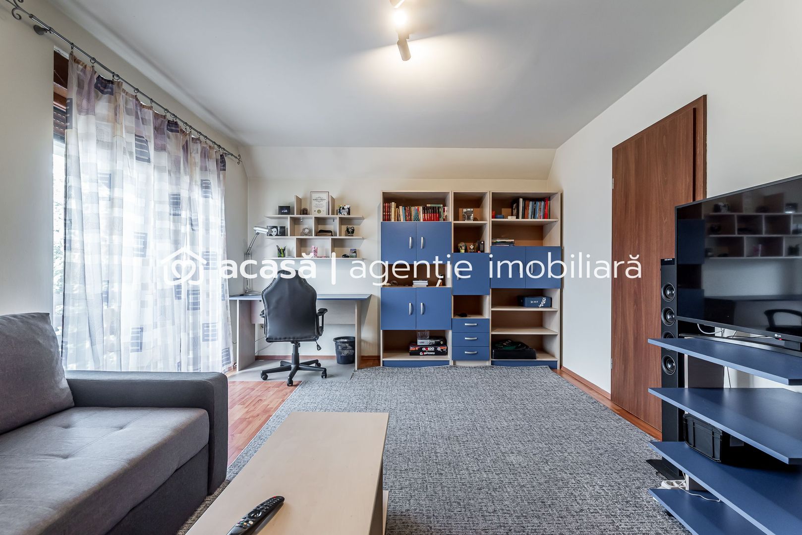 VILĂ MODERNĂ CU PISCINĂ, SAUNĂ- COMISION 0% – ARADUL NOU - Poză 8