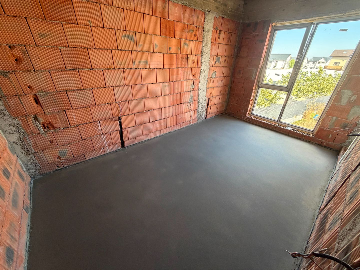 CASA TRIPLEX, TOATE UTILITATILE, INCALZIRE PARDOSEALA, COMISION 0% - Poză 10