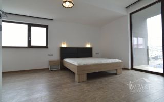 Casa cuplata cu 6 camere si curte in cartierul Intre lacuri. - Poză 12