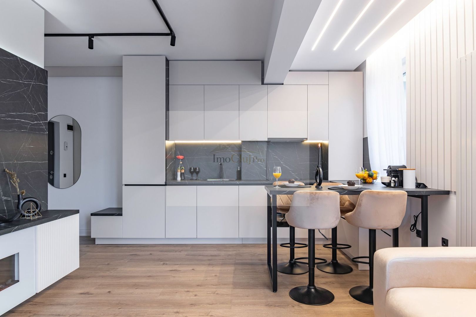 🌟 Apartament vanzare 2 camere, ultrafinisat, parcare, zonă centrală - Poză 7