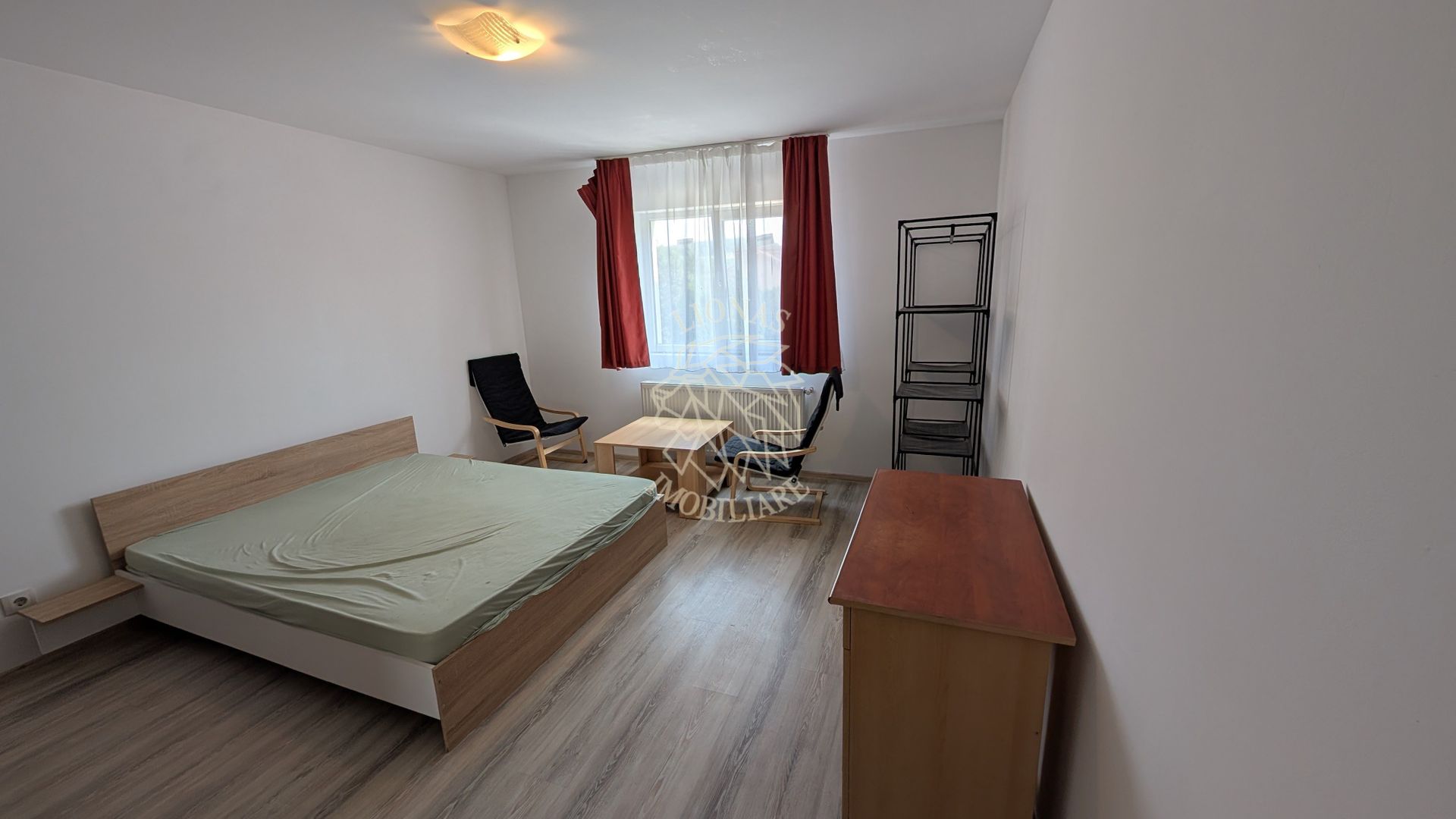 Apartament 2 camere-balcon-etaj 1-parcare-Zona Libertatii - Poză 1