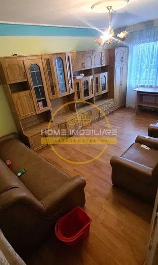 Apartament 3 camere, etaj 2/4, bloc FARA RISK //  Dacia langa LIDL - Poză 1