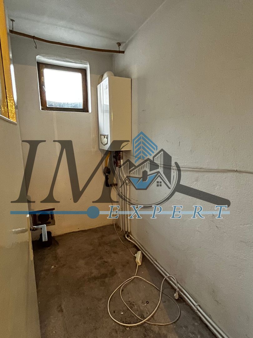 Casa ultracentrală de vânzare in Sebeș - Poză 6