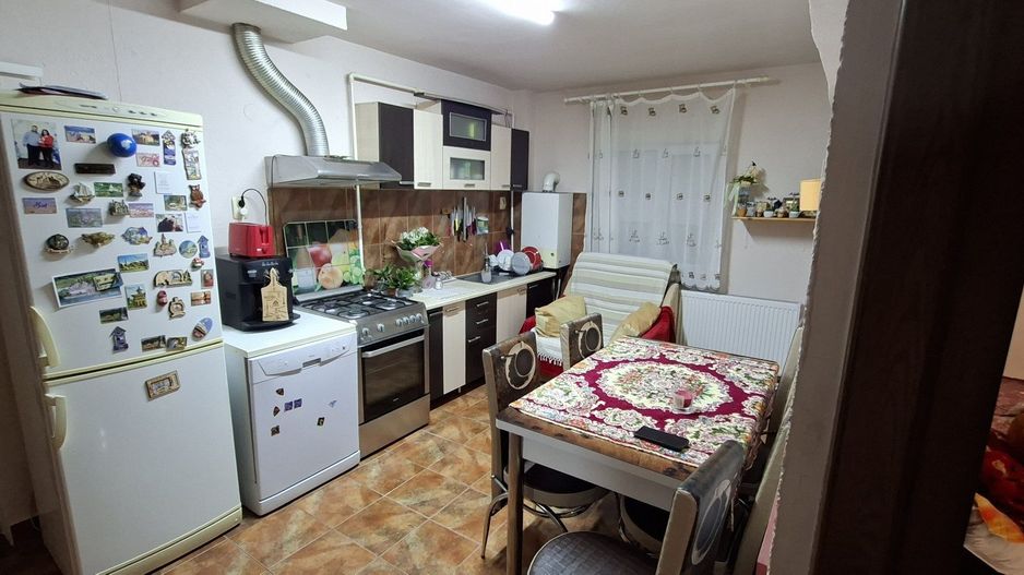 BRASADAS vinde ap 2 cam etaj 2 pe Botizului. - Poză 1