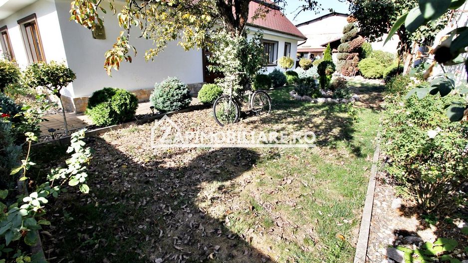 Casa 6 camere, 150mp.utili,527mp teren, zona semicentral - Poză 14