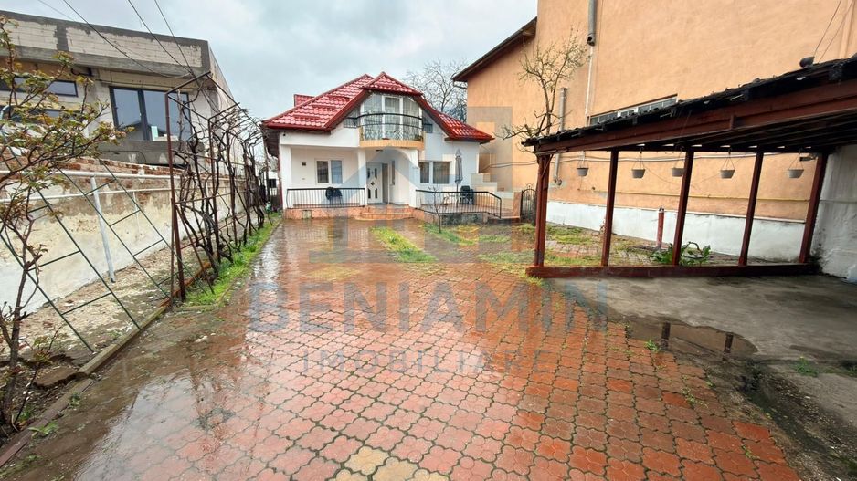 Vila-in-zona-Parcului-Nicolae-Romanescu-curte-mare-doua-constructii - Poză 1